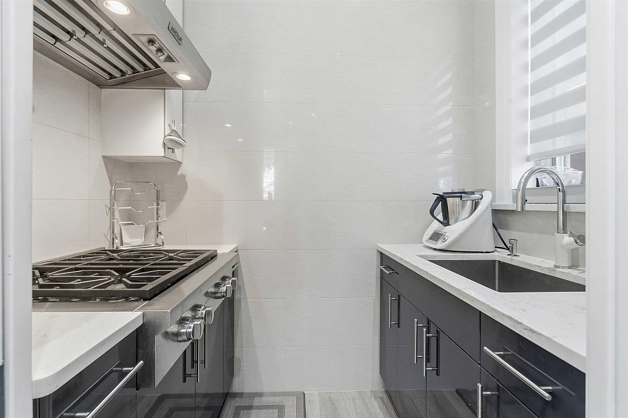 3537 W 18th Avenue Vancouver, BC - 11