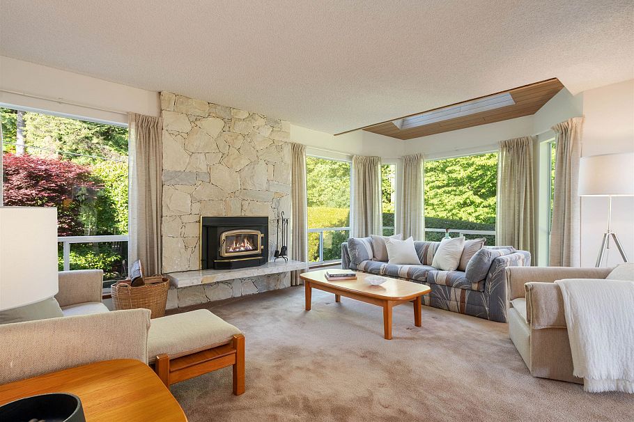 551 Palisade Drive North Vancouver, BC - 18
