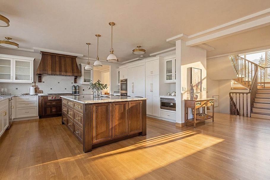 588 Lowry Lane North Vancouver, BC - 9