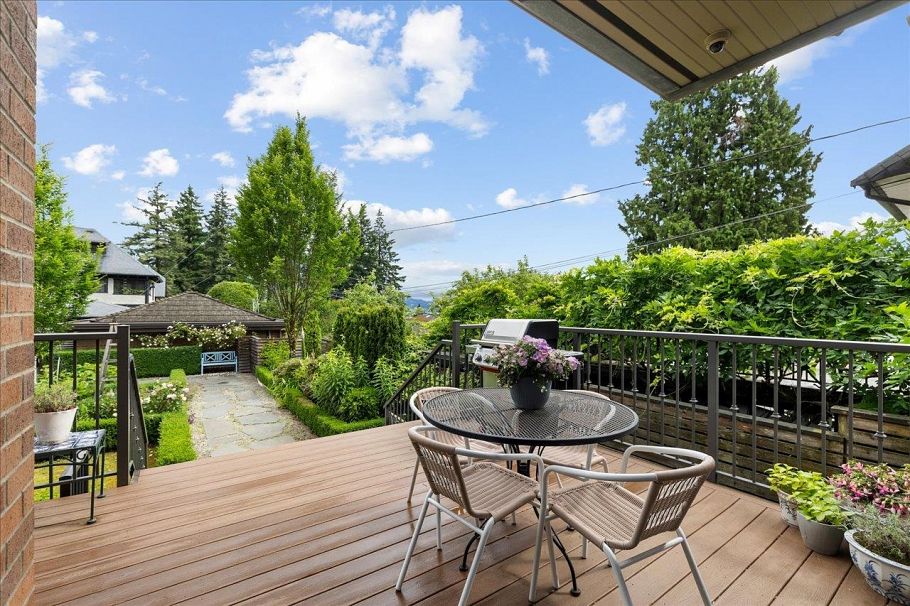 4693 W 3rd Avenue Vancouver, BC - 16