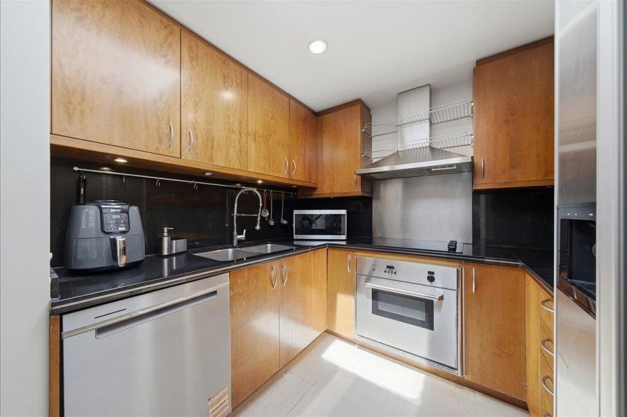 406 2130 W 12th Avenue Vancouver, BC - 16