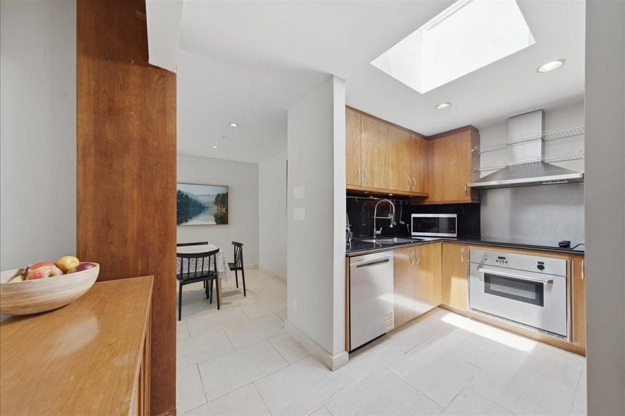406 2130 W 12th Avenue Vancouver, BC - 14