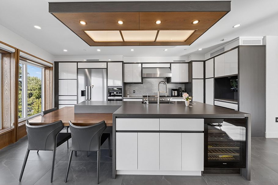 2863 W King Edward Avenue Vancouver, BC - 10