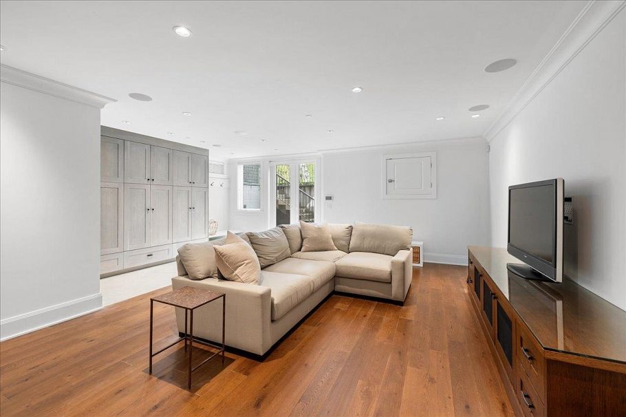 4693 W 3rd Avenue Vancouver, BC - 33