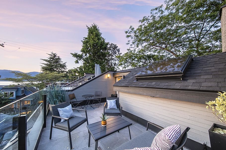 1557 Larch Street Vancouver, BC - 28