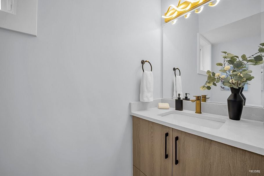 2619 Mcgill Street Vancouver, BC - 14