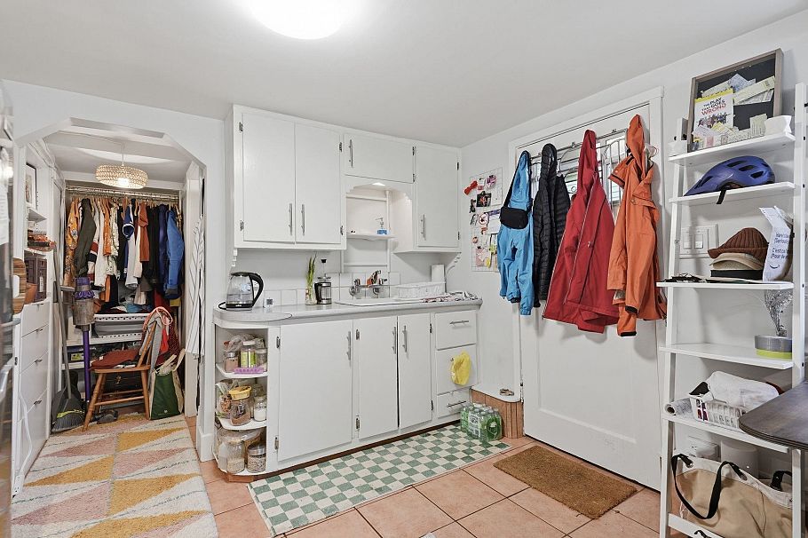 2090 Turner Street Vancouver, BC - 27