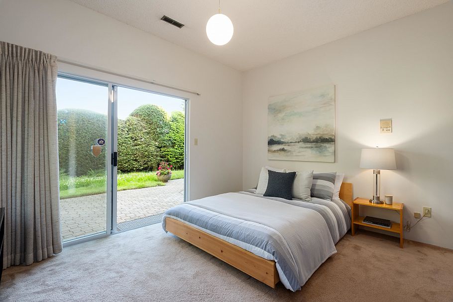 551 Palisade Drive North Vancouver, BC - 35