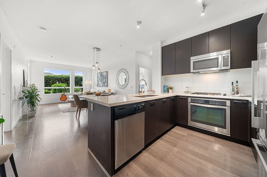 101 717 Chesterfield Avenue North Vancouver, BC - 11