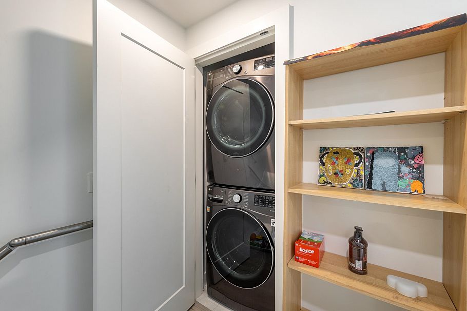 7887 French Street Vancouver, BC - 14