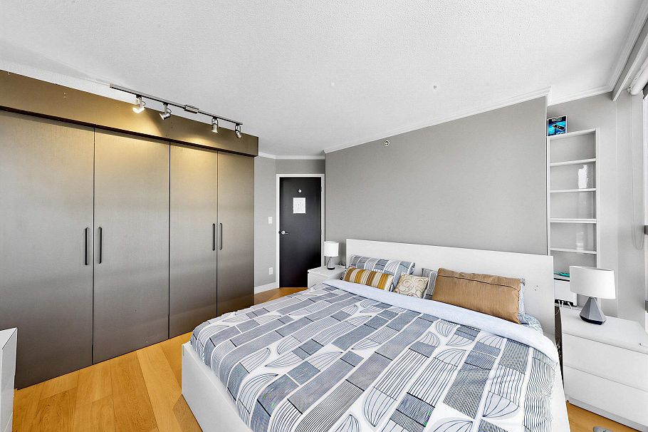 708 1050 Burrard Street Vancouver, BC - 8