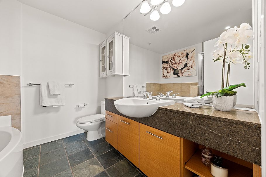 307 530 Raven Woods Drive North Vancouver, BC - 25
