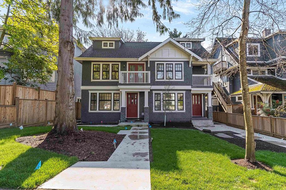 2568 W 2nd Avenue Vancouver, BC - 1