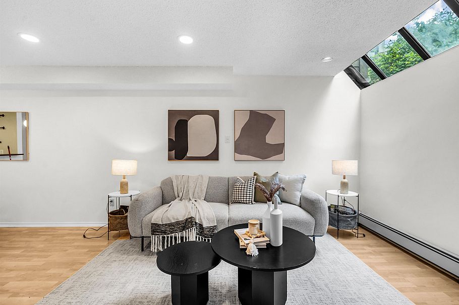 220 1500 Pendrell Street Vancouver, BC - 3