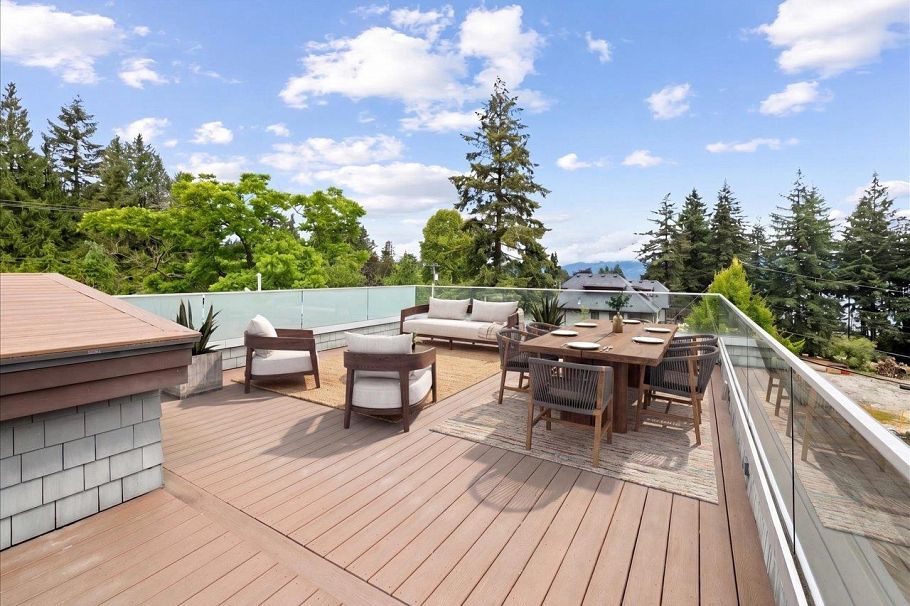 4693 W 3rd Avenue Vancouver, BC - 29