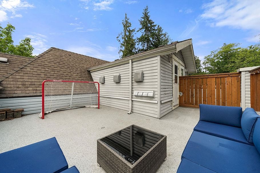 6 1073 Lynn Valley Road North Vancouver, BC - 21