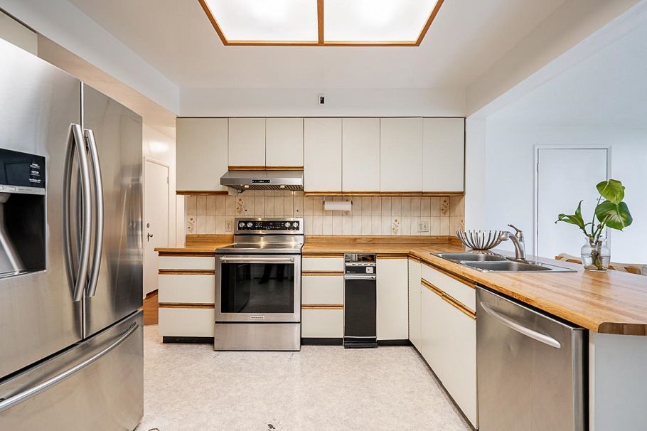 1440 Mountain Highway North Vancouver, BC - 19