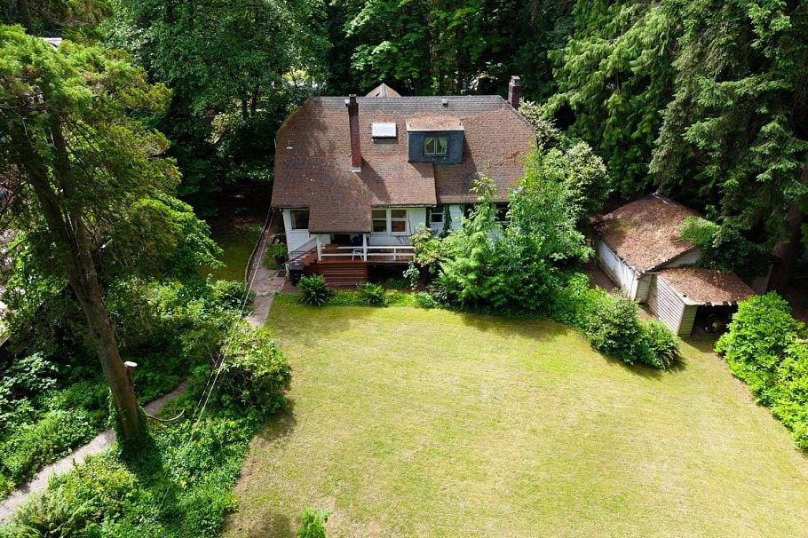 4755 W 6th Avenue Vancouver, BC - 13