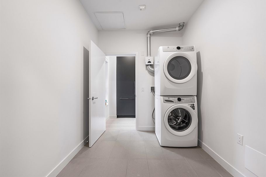 2421 Grant Street Vancouver, BC - 12