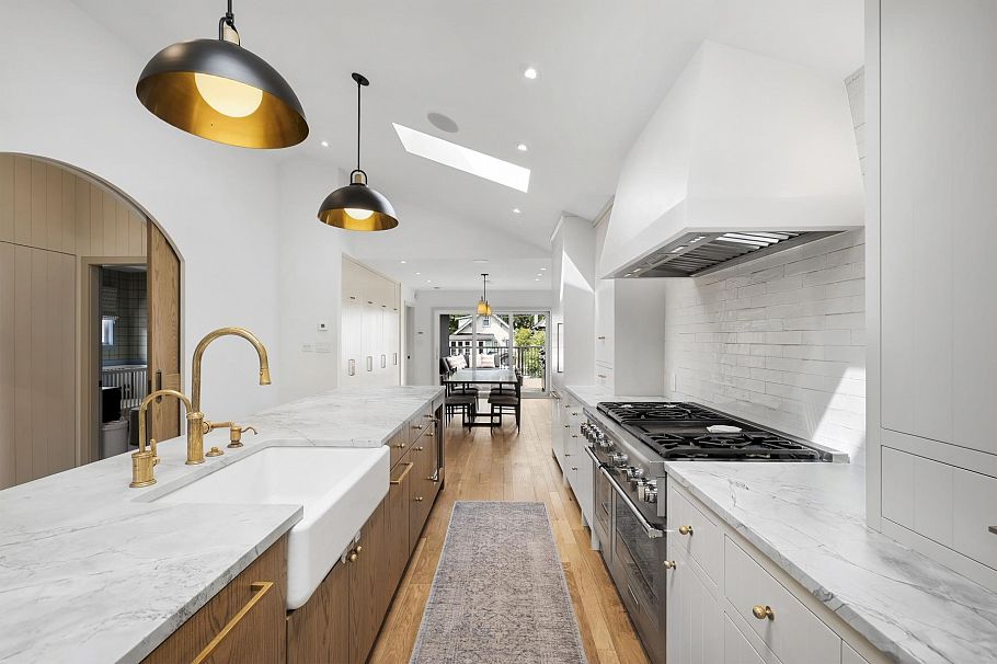 653 W 18th Avenue Vancouver, BC - 5
