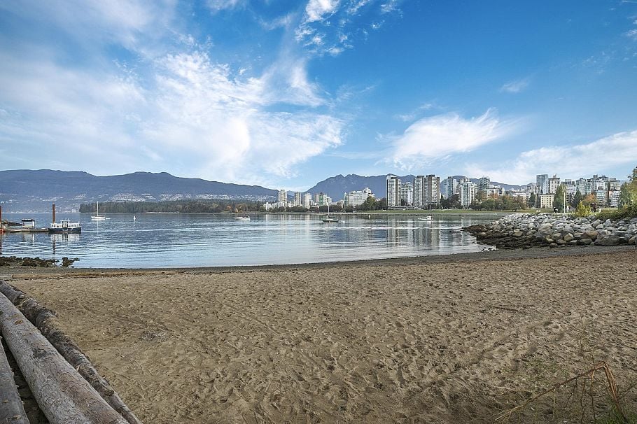 1115 Chestnut Street Vancouver, BC - 8