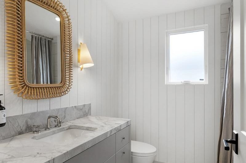 653 W 18th Avenue Vancouver, BC - 25