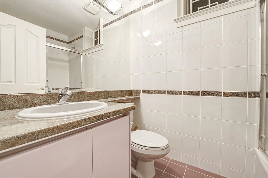 6582 Maple Street Vancouver, BC - 20
