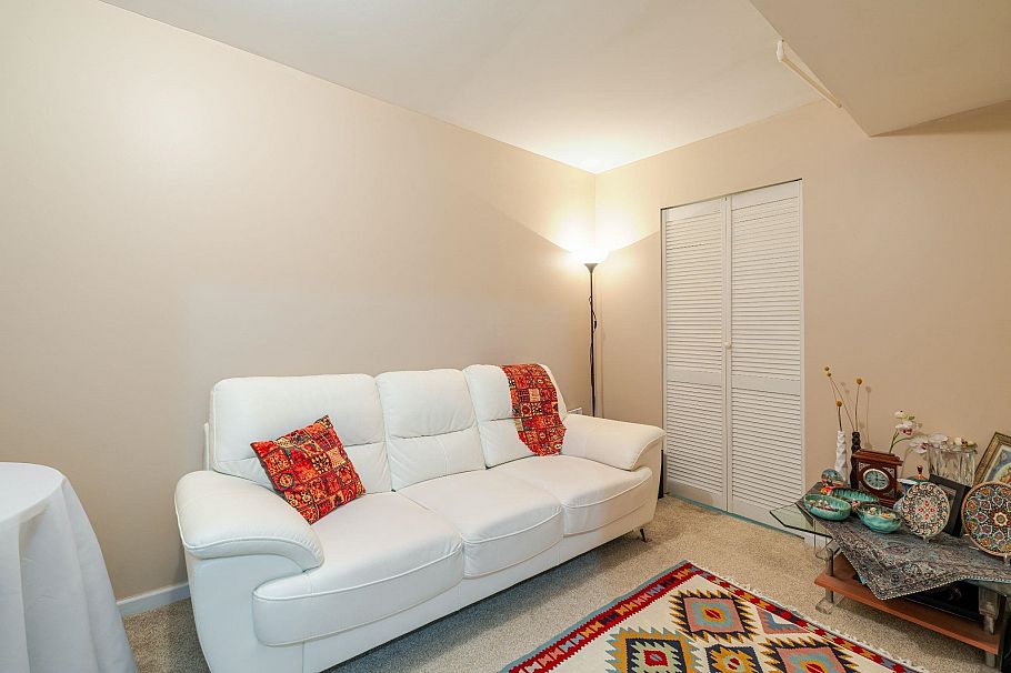 16 901 W 17th Street North Vancouver, BC - 5