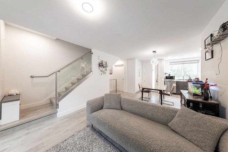 7887 French Street Vancouver, BC - 11