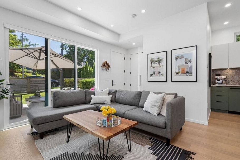 11 E 19th Avenue Vancouver, BC - 7