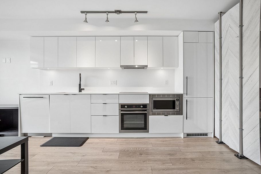319 630 E Broadway Vancouver, BC - 5