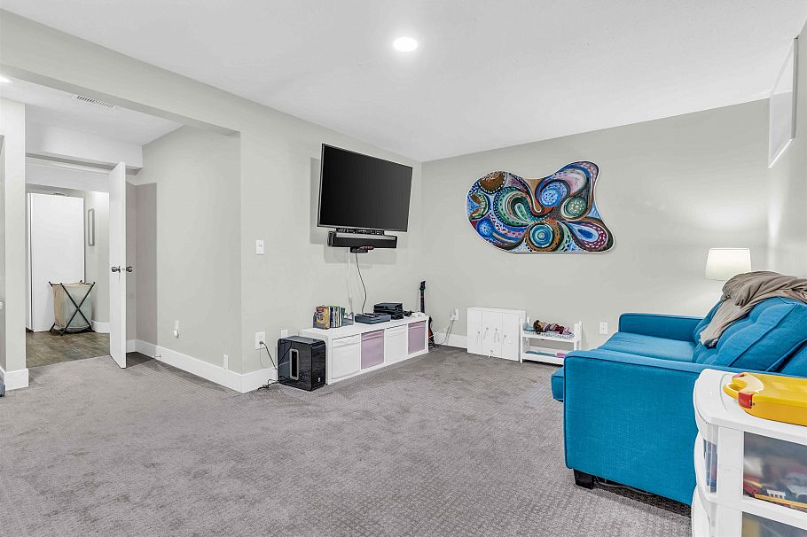 39 1910 Cedar Village Crescent North Vancouver, BC - 28