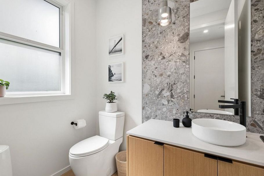 11 E 19th Avenue Vancouver, BC - 15