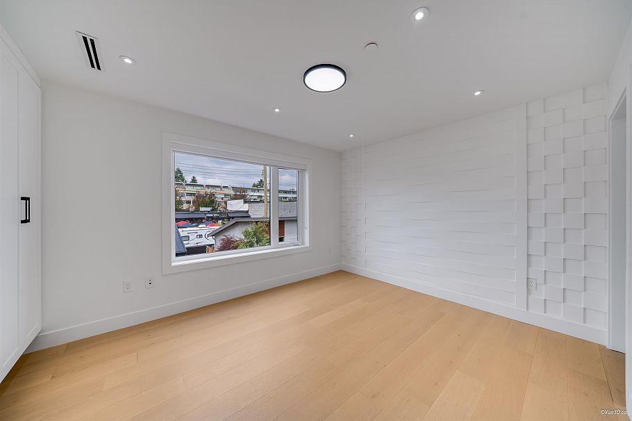 2 4463 Walden Street Vancouver, BC - 23