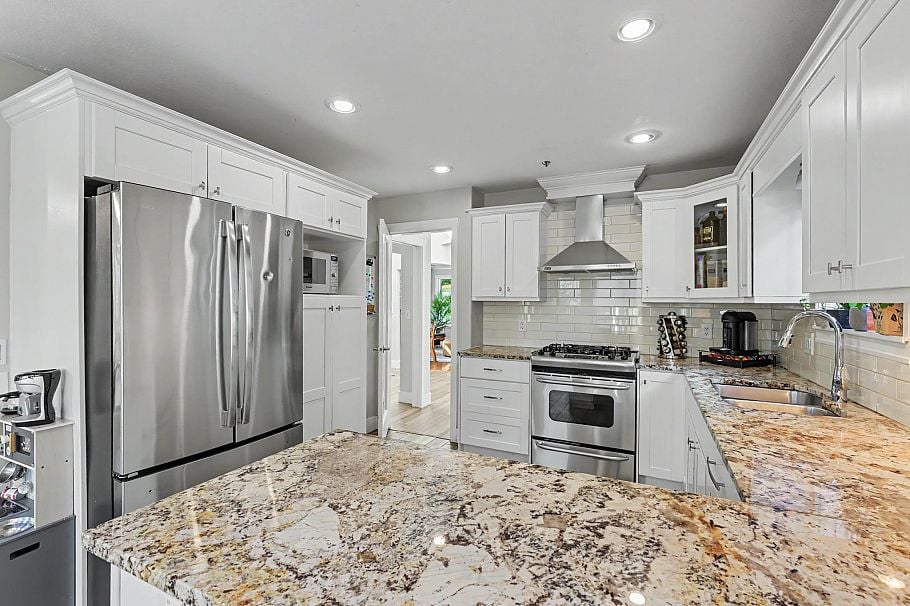 588 N Kaslo Street Vancouver, BC - 11