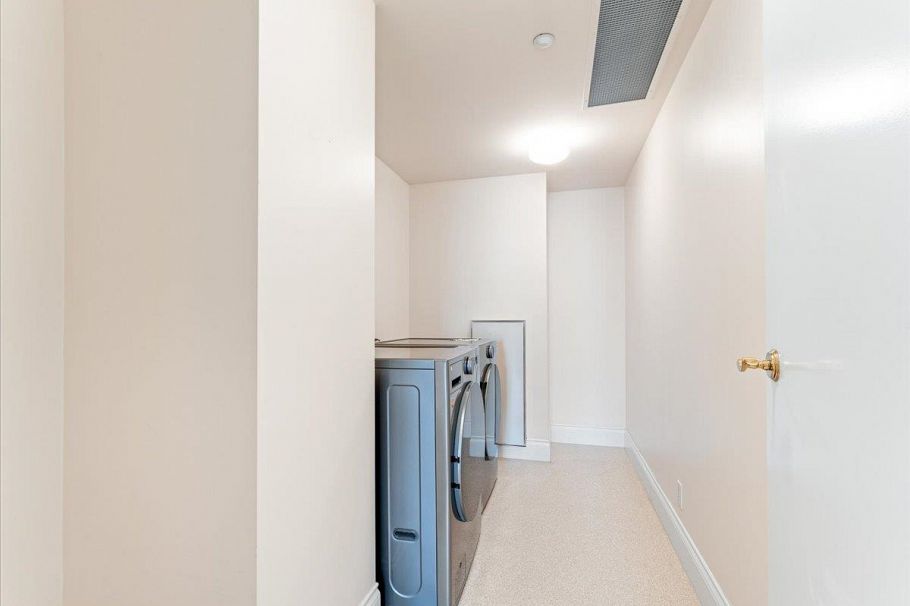 205 1717 Bayshore Drive Vancouver, BC - 26