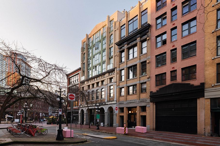 308 27 Alexander Street Vancouver, BC - 3