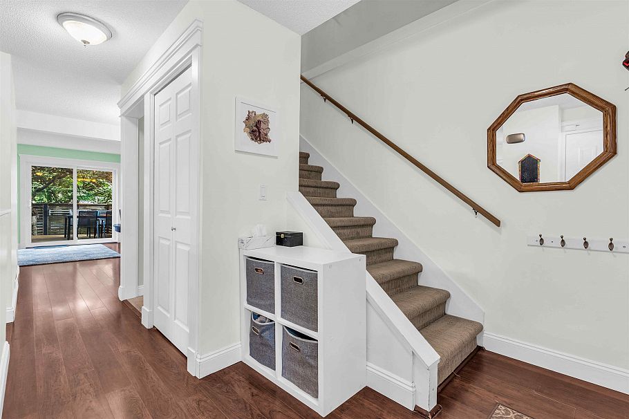 39 1910 Cedar Village Crescent North Vancouver, BC - 15