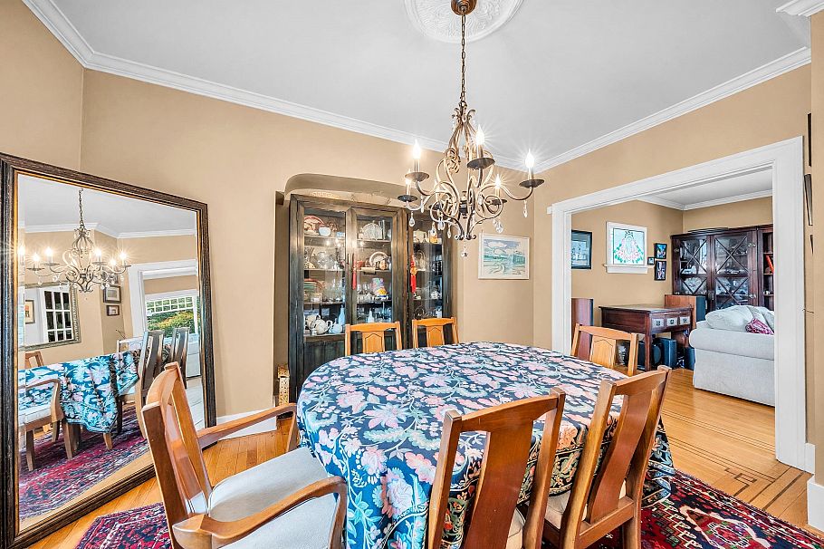 1049 W 33rd Avenue Vancouver, BC - 22