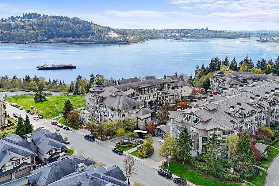 307 530 Raven Woods Drive North Vancouver, BC - 1