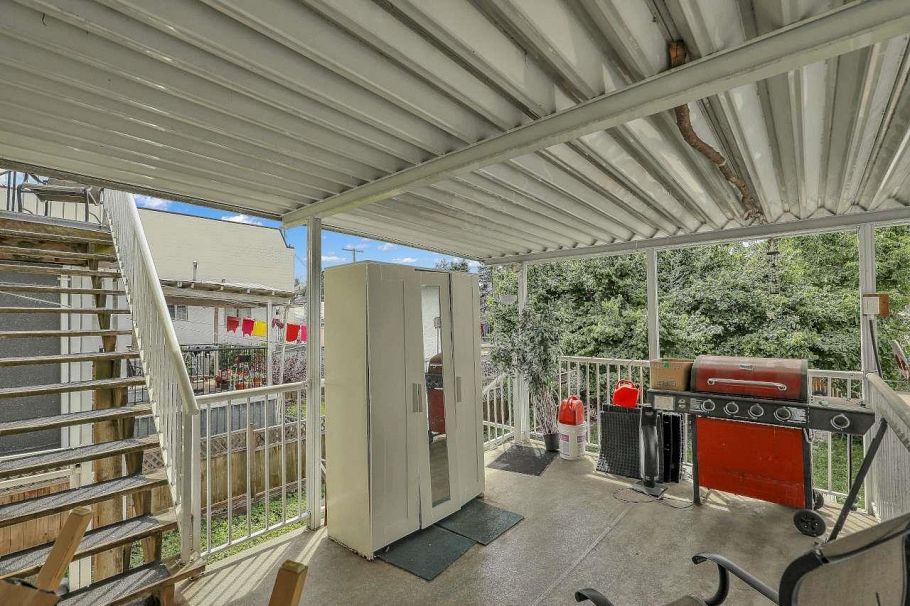 4265 Slocan Street Vancouver, BC - 35