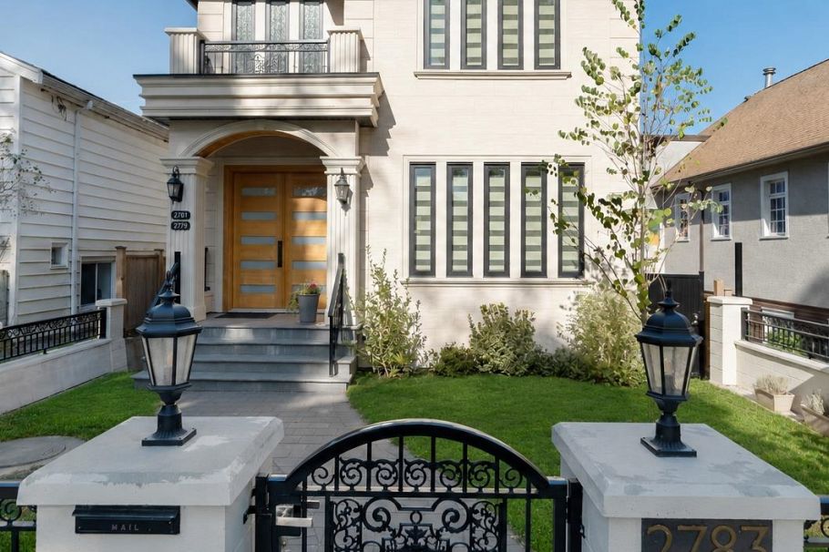 2783 E 27th Avenue Vancouver, BC - 2