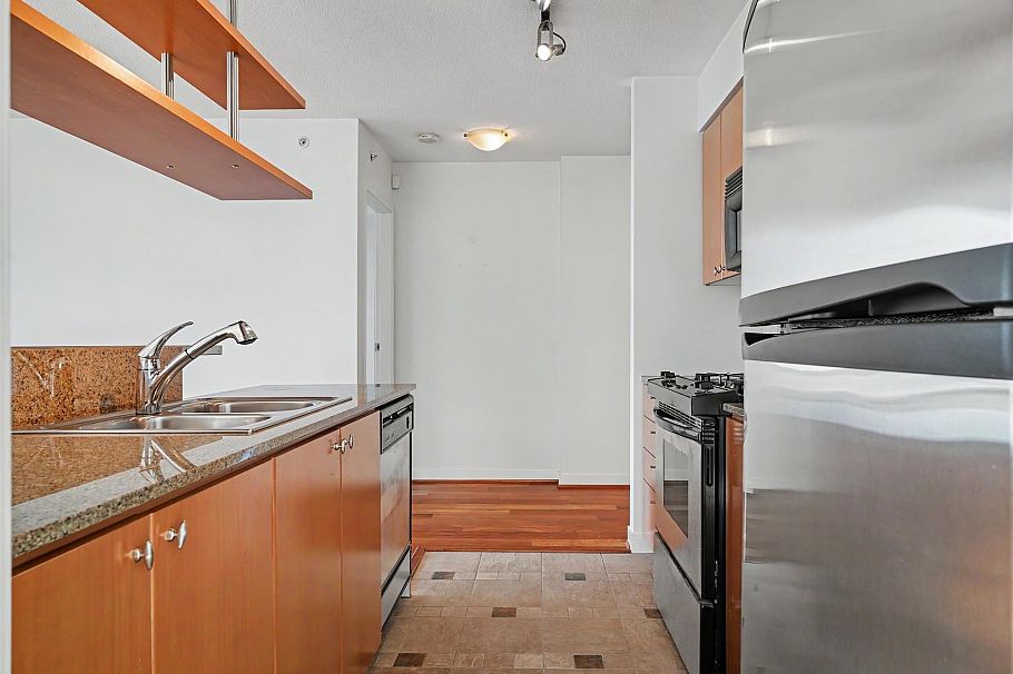 2302 1438 Richards Street Vancouver, BC - 11