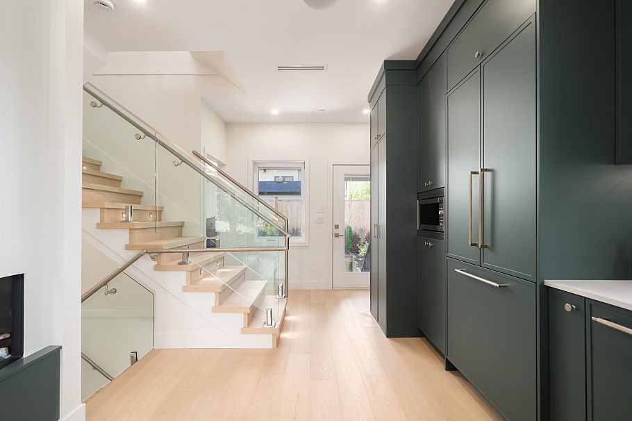 2 8508 East Boulevard Vancouver, BC - 15
