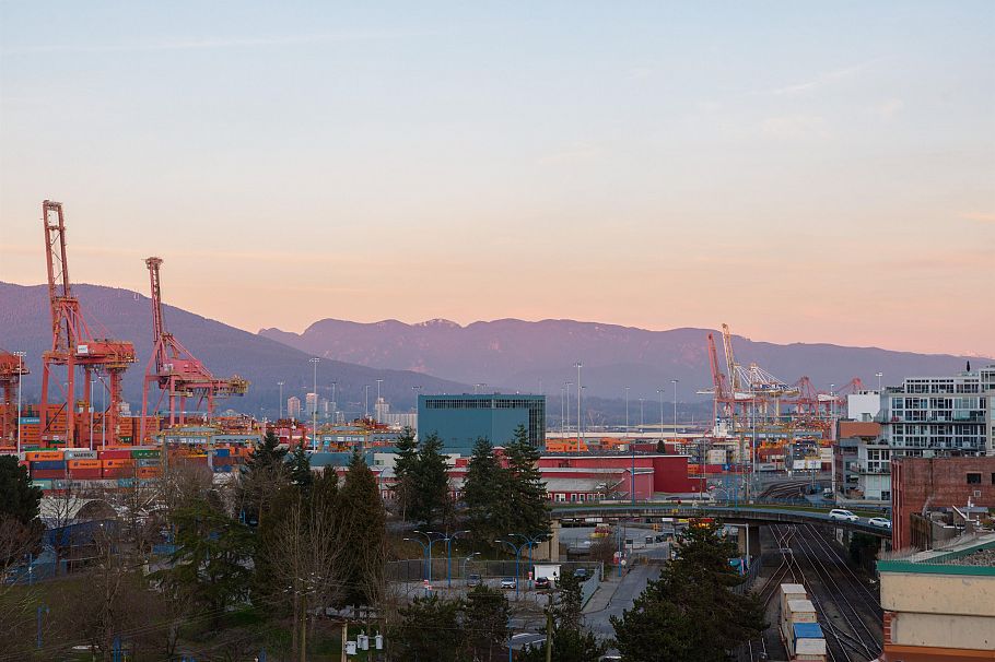 308 27 Alexander Street Vancouver, BC - 26