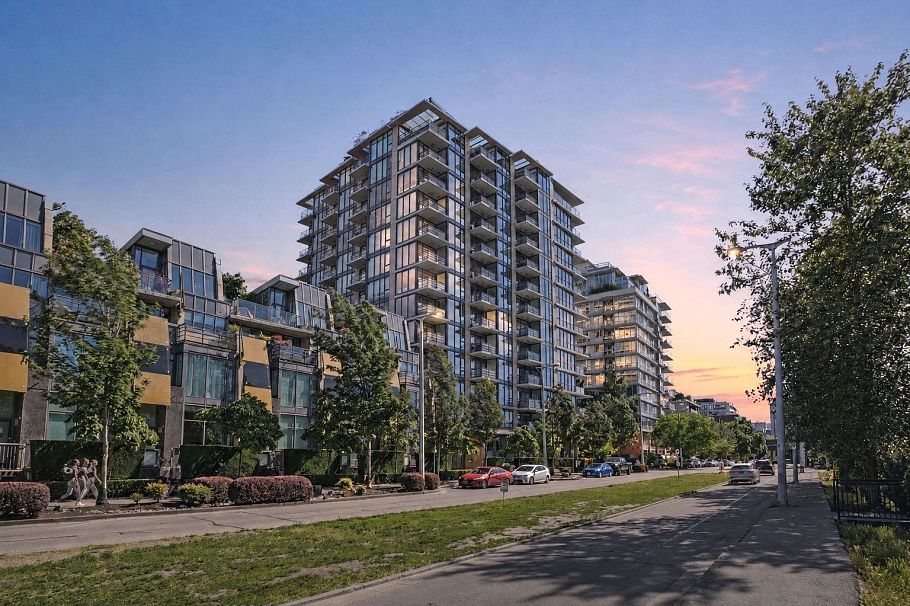 206 288 1st Avenue Vancouver, BC - 1