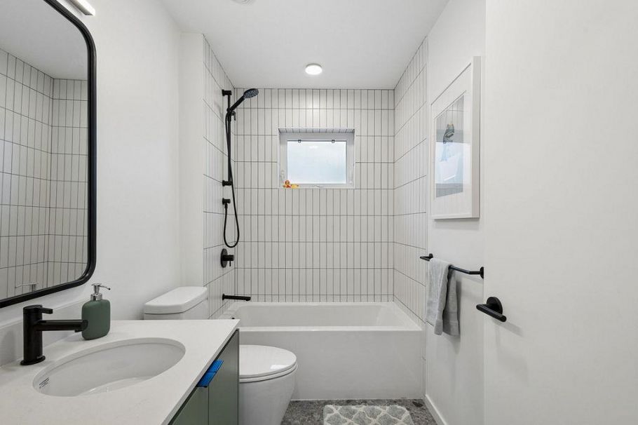 11 E 19th Avenue Vancouver, BC - 25