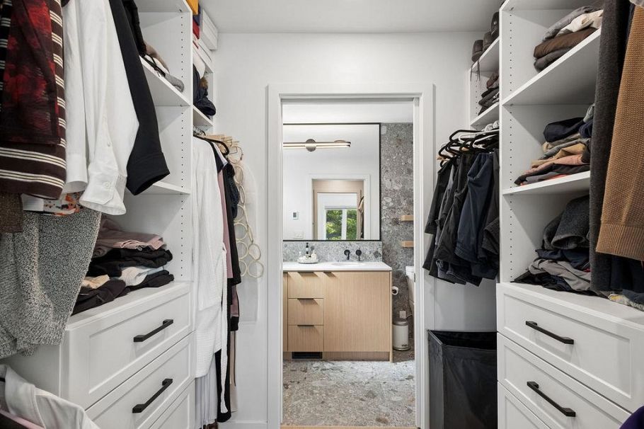 11 E 19th Avenue Vancouver, BC - 19