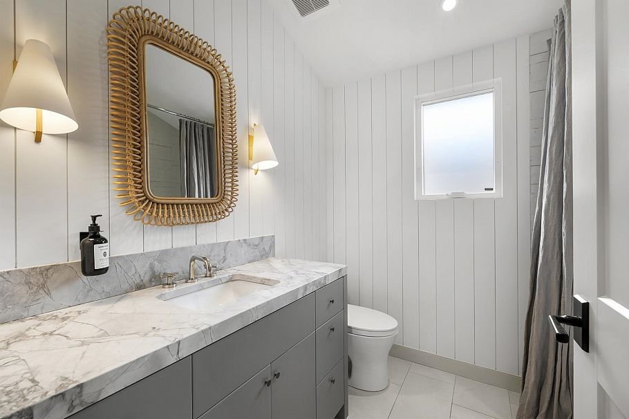 653 W 18th Avenue Vancouver, BC - 24