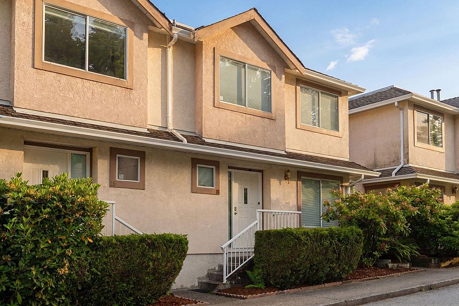 16 901 W 17th Street North Vancouver, BC - 2